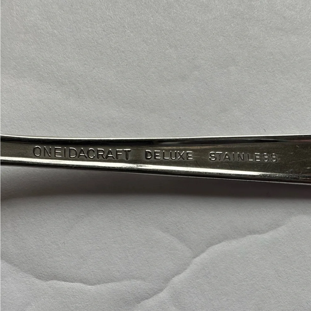 8 OneidaCraft Flight Deluxe‎ Stainless Teaspoons Discontinued Silverware